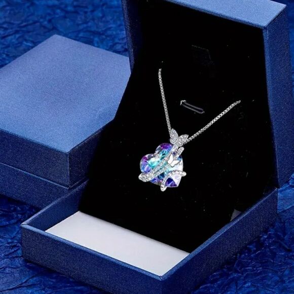 Enchanting Heart Butterfly Necklace Delicate Craftsmanship & Timeless Style - Picture 6 of 11